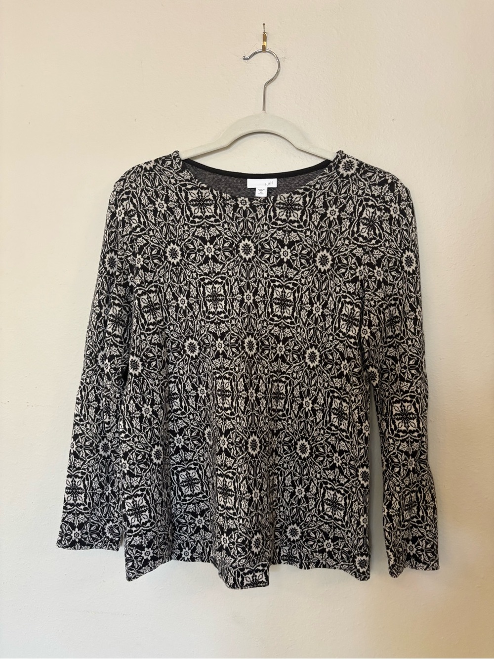 J. Jill Black and White Patterned Long Sleeve Tee
